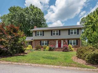 9 Tara Ave, Taylors, SC 29687
