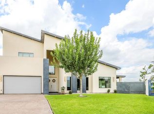 150 Lake Carnegie Ct, Laredo, TX 78041