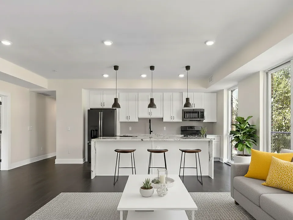 1868 Frankford Ave #201