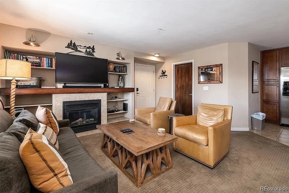 2 bed, 1060 sqft, $3,500 — Photo 1