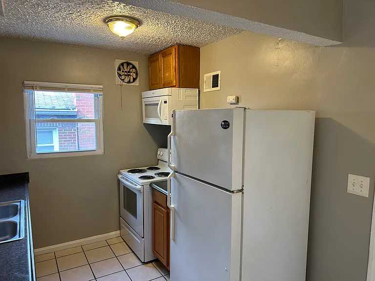 2909 Euclid Ave #2 — Photo 13