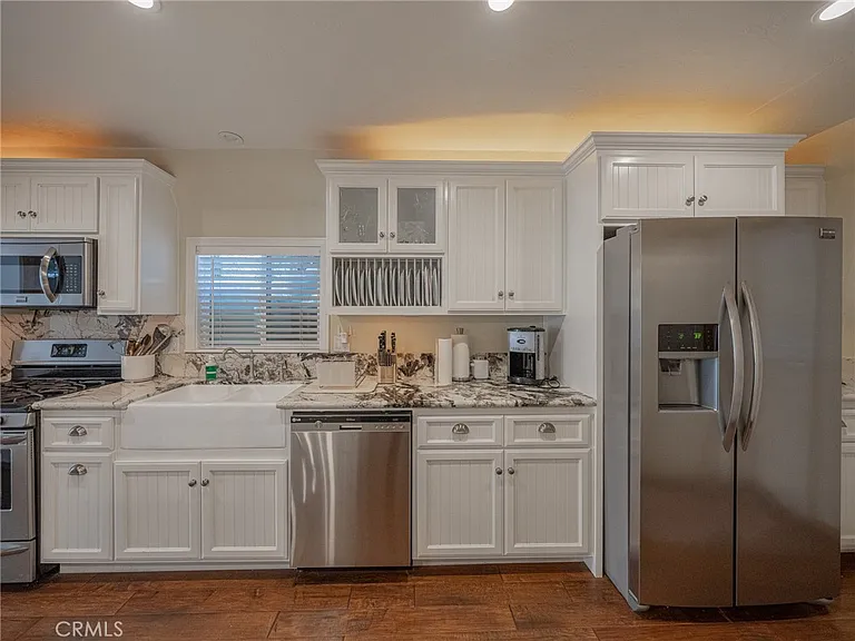 233 Corona Cir — Photo 10