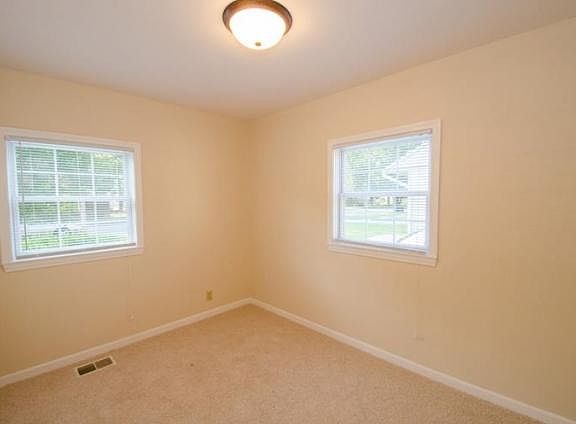 5th image of 3815 Fellows St