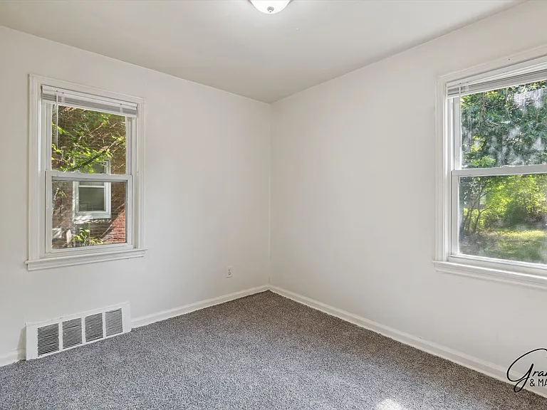 9108 Archdale St — Photo 20
