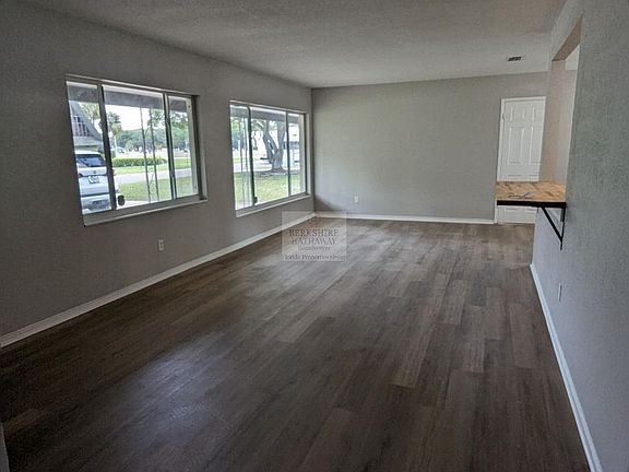 4th image of 5832 4th Ave S