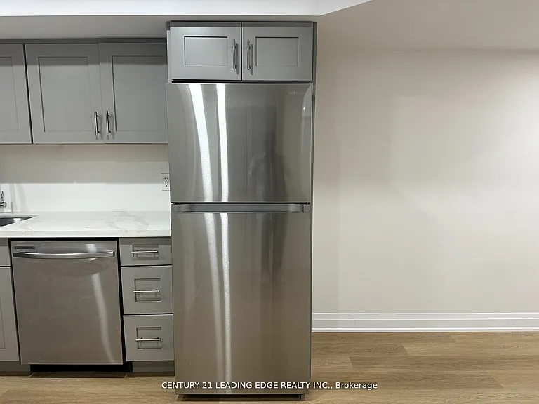 149 Hurst Dr #LOWER — Photo 8