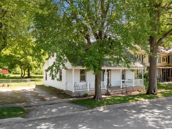 512 S Herman St, Lebanon, IL 62254