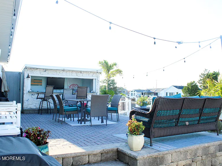 3428 Maritime Dr — Photo 2
