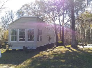 21022 Diversion Canal Rd, Saint Amant, LA 70774