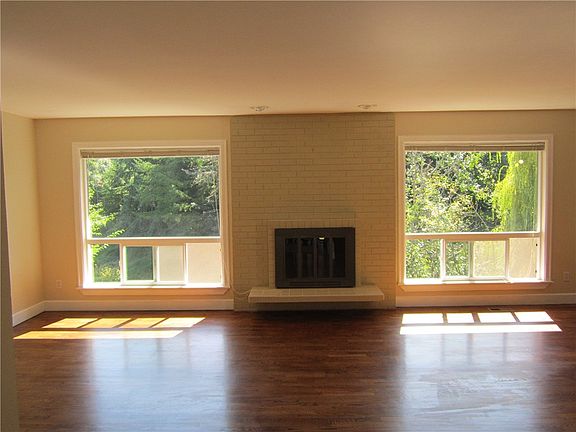 4th image of 8027 55th Ave NE