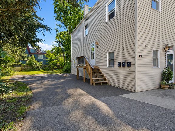 3rd image of 7 Idlewild Ave APT B