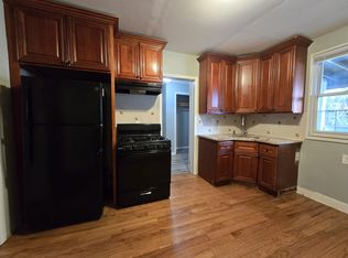 352 Broadway FLOOR 2, Bayonne, NJ 07002