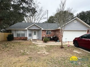 2737 Shoreview Ct, Navarre, FL 32566
