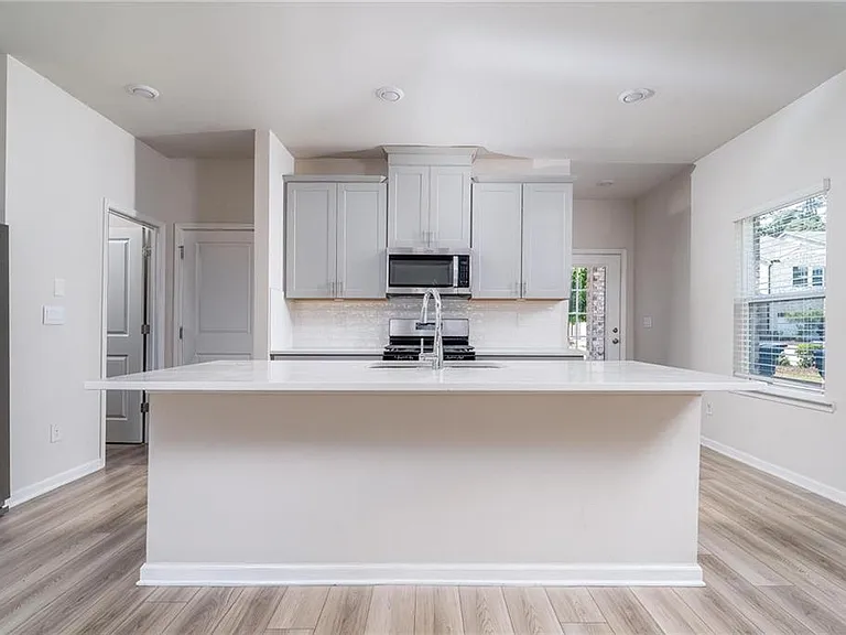1472 Villageside Ct — Photo 12