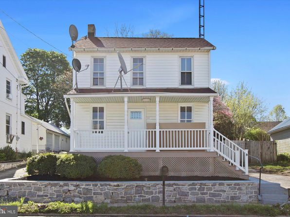 81 Main St, Yorkana, PA 17406