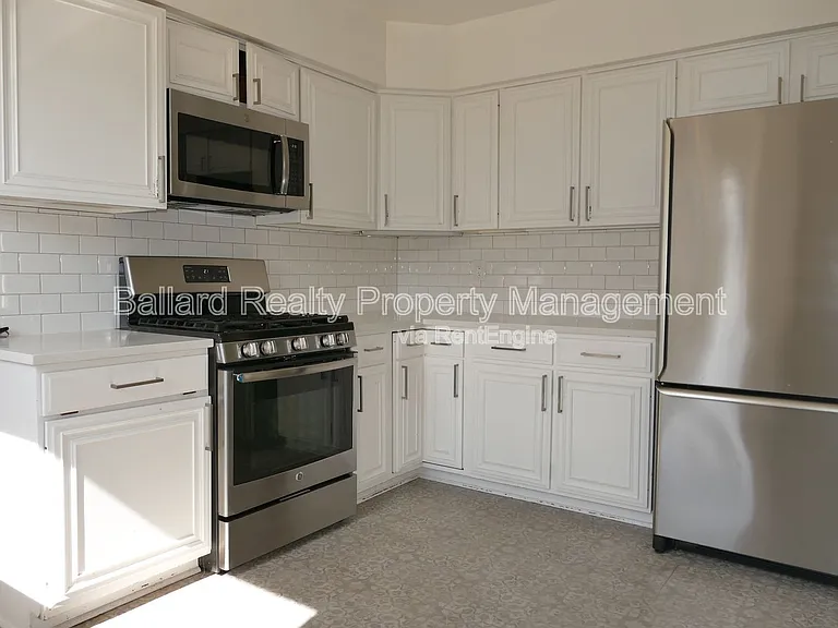 3246 Conkling Pl W — Photo 13