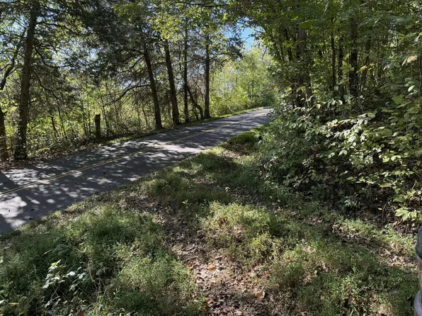 2119 Bunches Chapel Rd, Parsons, TN 38363