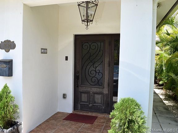 3rd image of 2534 SW 26th Ave #2534
