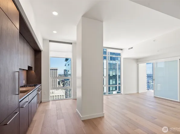 121 Stewart Street #3302, Seattle, WA 98101