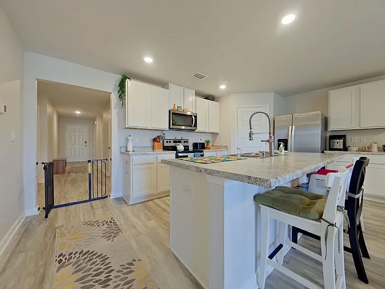 3-web-or-mls-3 Kitchen-4_04132026
