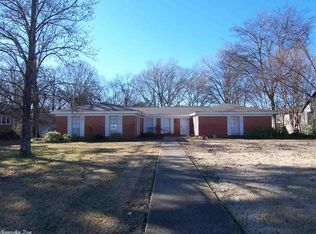 318 S Main St, Monticello, AR 71655