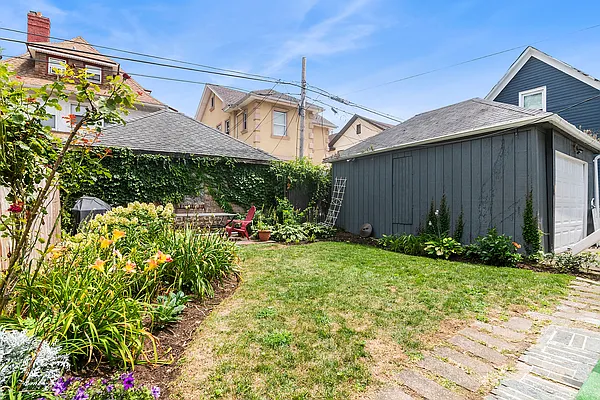 Sold by Corcoran | media 11