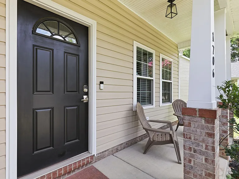 1706 Dallas Ave — Photo 5