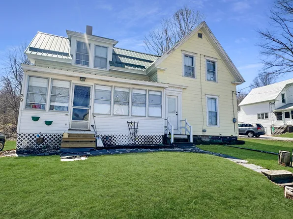 39 N Guilford Road, Monson, ME 04464