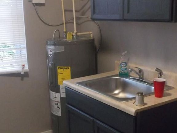 2nd image of 306 S Lauderdale St #3