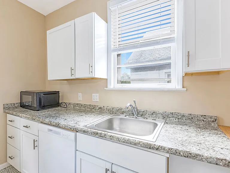 1709 Sherman Ave #2 — Photo 8