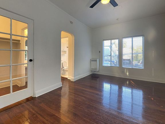 4th image of 1828 Santa Ynez St #109