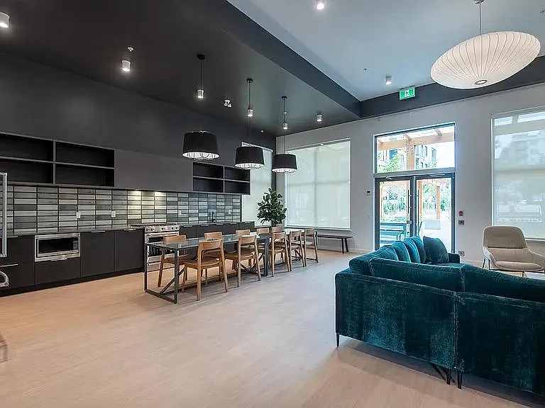 645 Como Lake Ave #204 — Photo 38
