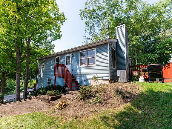 4th image of 1012 W Dale Ave