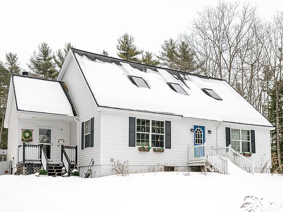 3rd image of 25 Bucksmills Road