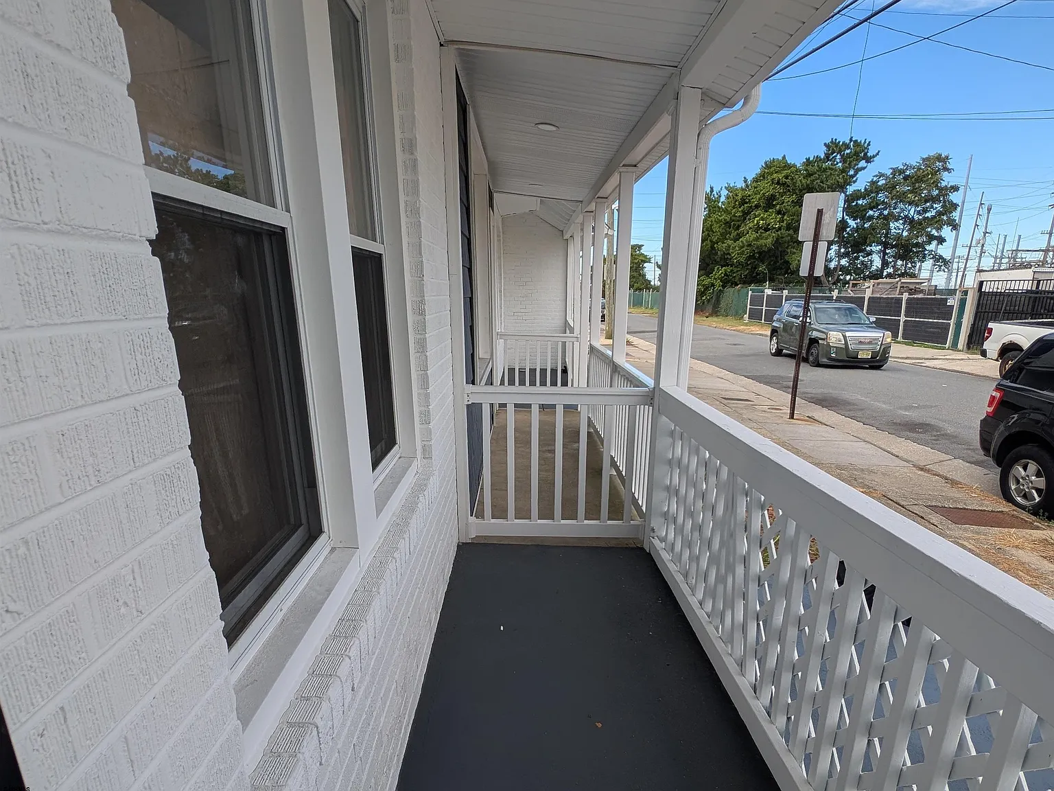3 bed, 1.0 bath, $2,200 — Photo 3