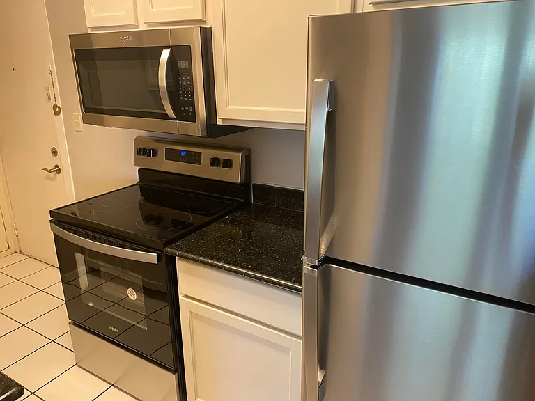 1808 Hadley St #7 — Photo 8