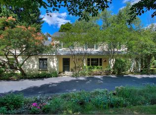 2684 Claythorne Rd, Shaker Heights, OH 44122