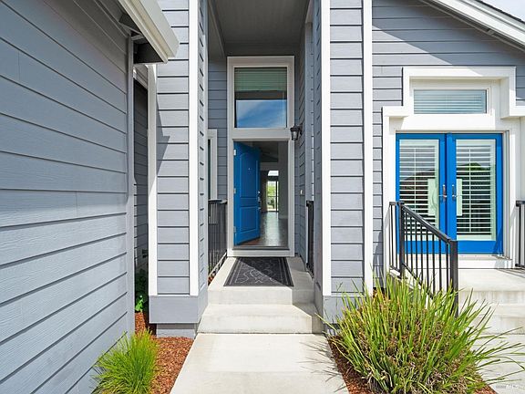 2nd image of 1841 Vermillion Way