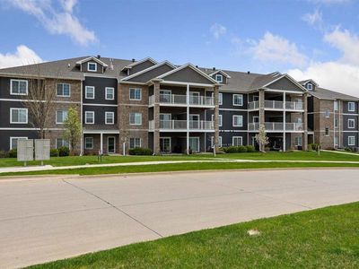 2867 Spring Rose Cir, Coralville, IA, 52241