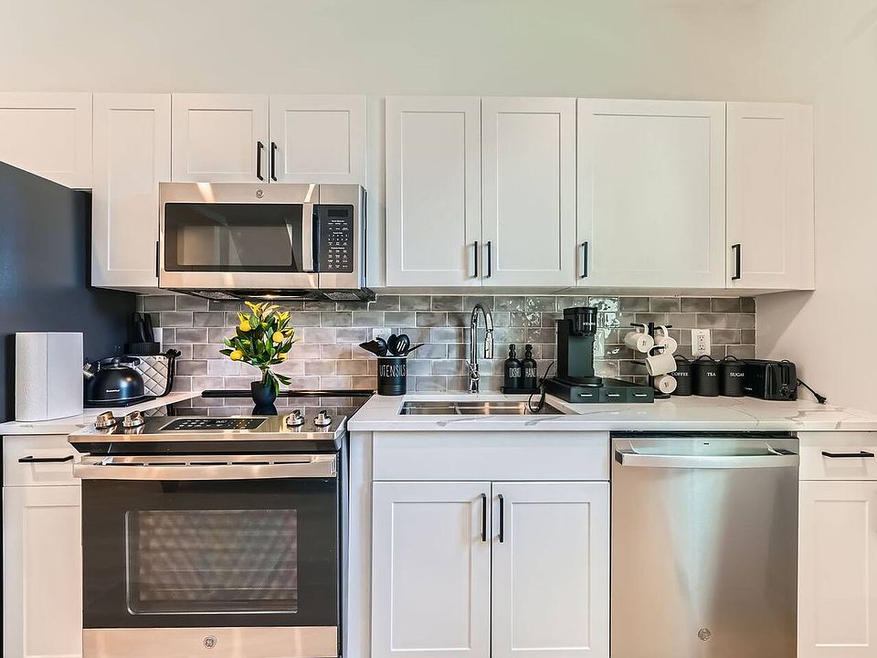 1st image of 731 S Ann St #2
