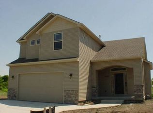 12527 Charlotte St, Kansas City, MO 64146