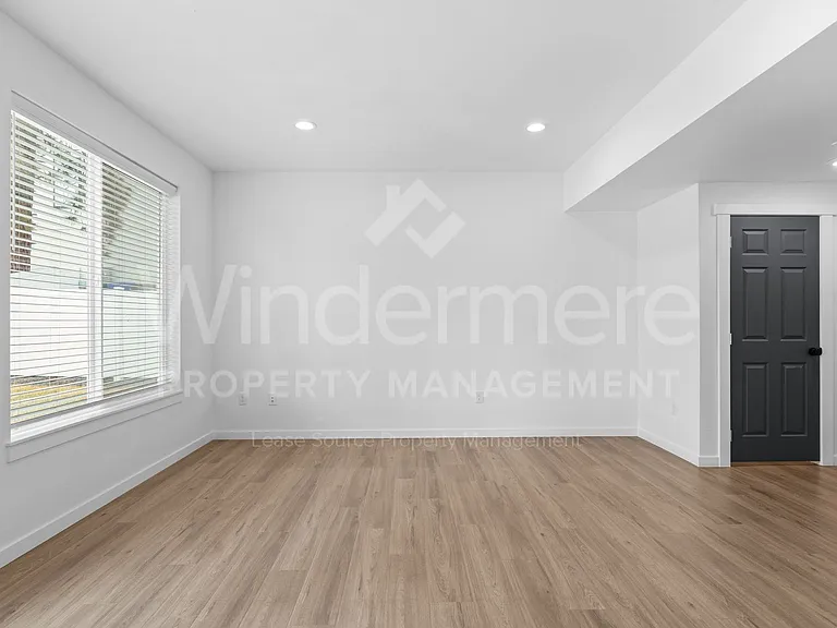 12805 N Jaydee Ln — Photo 9