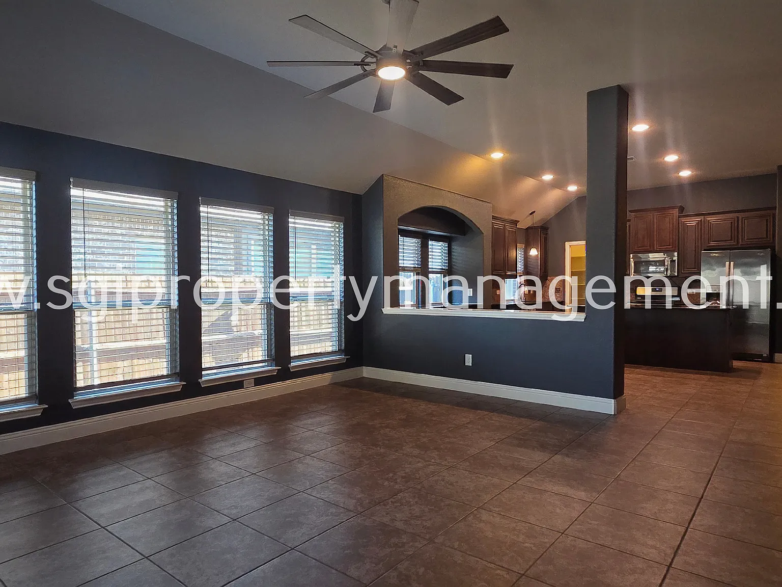 Pristine and Stunning 4 Bedroom! — Photo 3