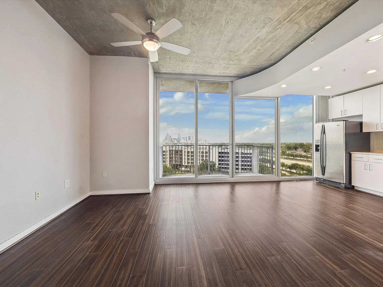 1 bed, 1.0 bath, 748 sqft, $1,850 — Photo 1