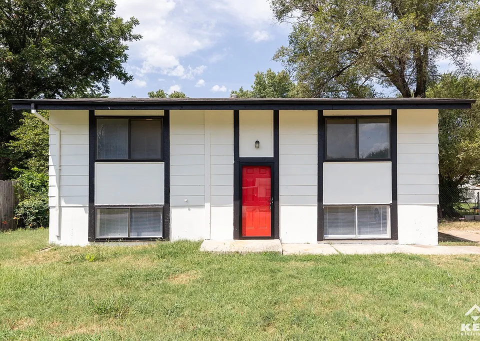 2014 E 52nd St S