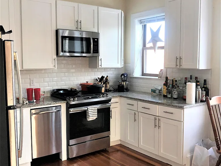 9 Seaverns Ave #3F — Photo 2