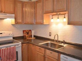 8224 Karam Blvd, Warren, MI 48093