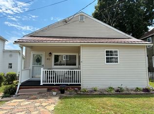 412 2nd St, Vestaburg, PA 15368