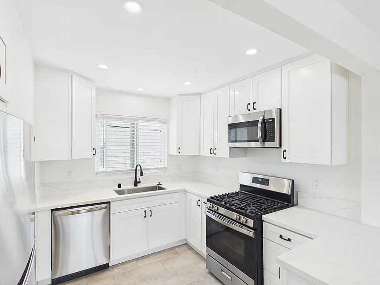 4329-4343.5 Alabama St — Photo 22