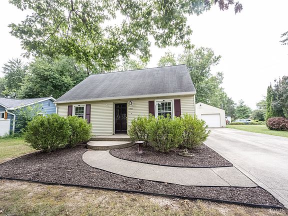 3rd image of 715 Homewood Dr